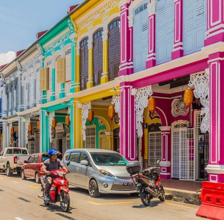 ชวนออกเดินทางสู่มาเลเซียในช่วงเวลาที่เต็มไปด้วยสีสันและเรื่องราว อมารี โอโซ่ และชามา พาสัมผัส George Town Festival 2026 และ Hari Merdeka พร้อมประสบการณ์พักผ่อนที่เติมเต็มทุกความประทับใจตลอดทั้งทริป